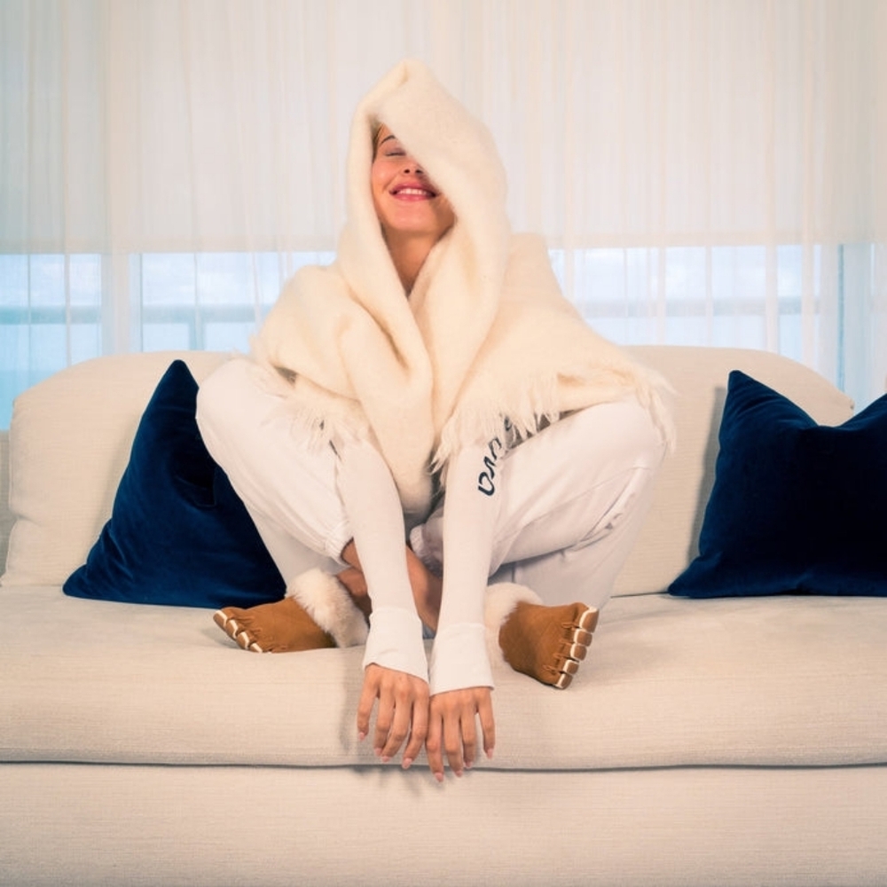 Peluvo Women's Zen Suede Slip-On Size 10.5